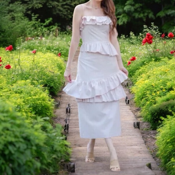 Brock Collection Dresses & Skirts - Brock Collection x H&M Ruffle Flounce Dress